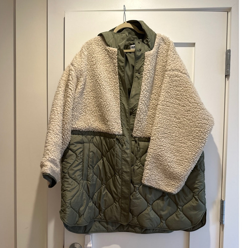 Old Navy Olive Green quilted jacket with Sherpa